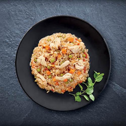 Rižota s piščancem in zelenjavo, postrežena, cena za cca. 350 g: 2,49 EUR