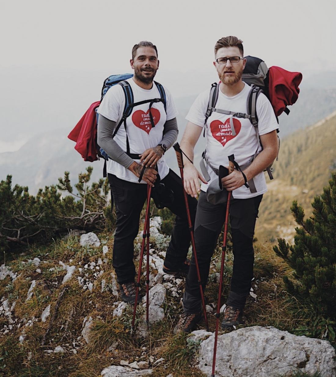 Jnai in Gasper na poti na Triglav3